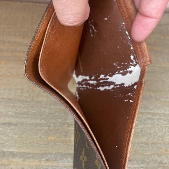 Louis Vuitton Bifold wallet - Picture 14 of 15